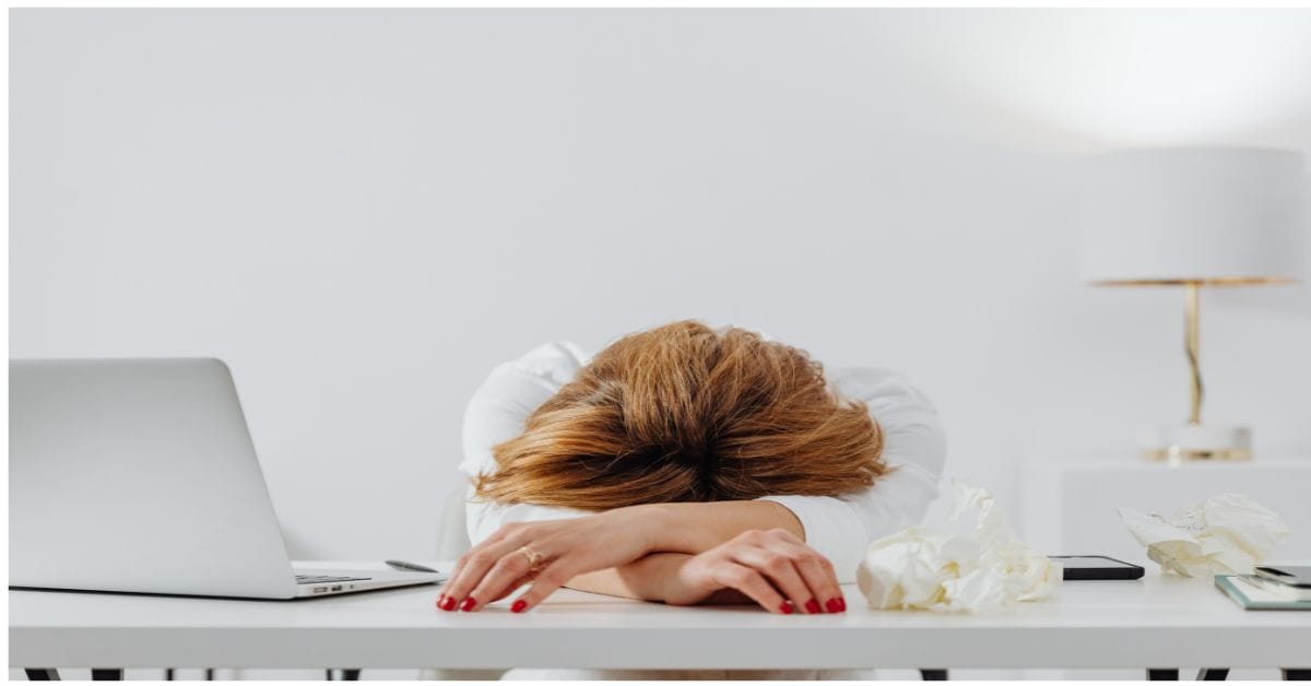 female-fatigue-low-energy-symptoms.
